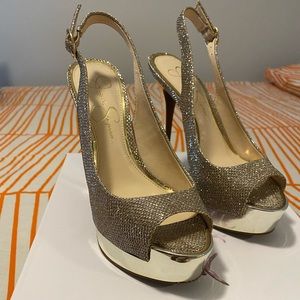 Jessica Simpson Gold heels